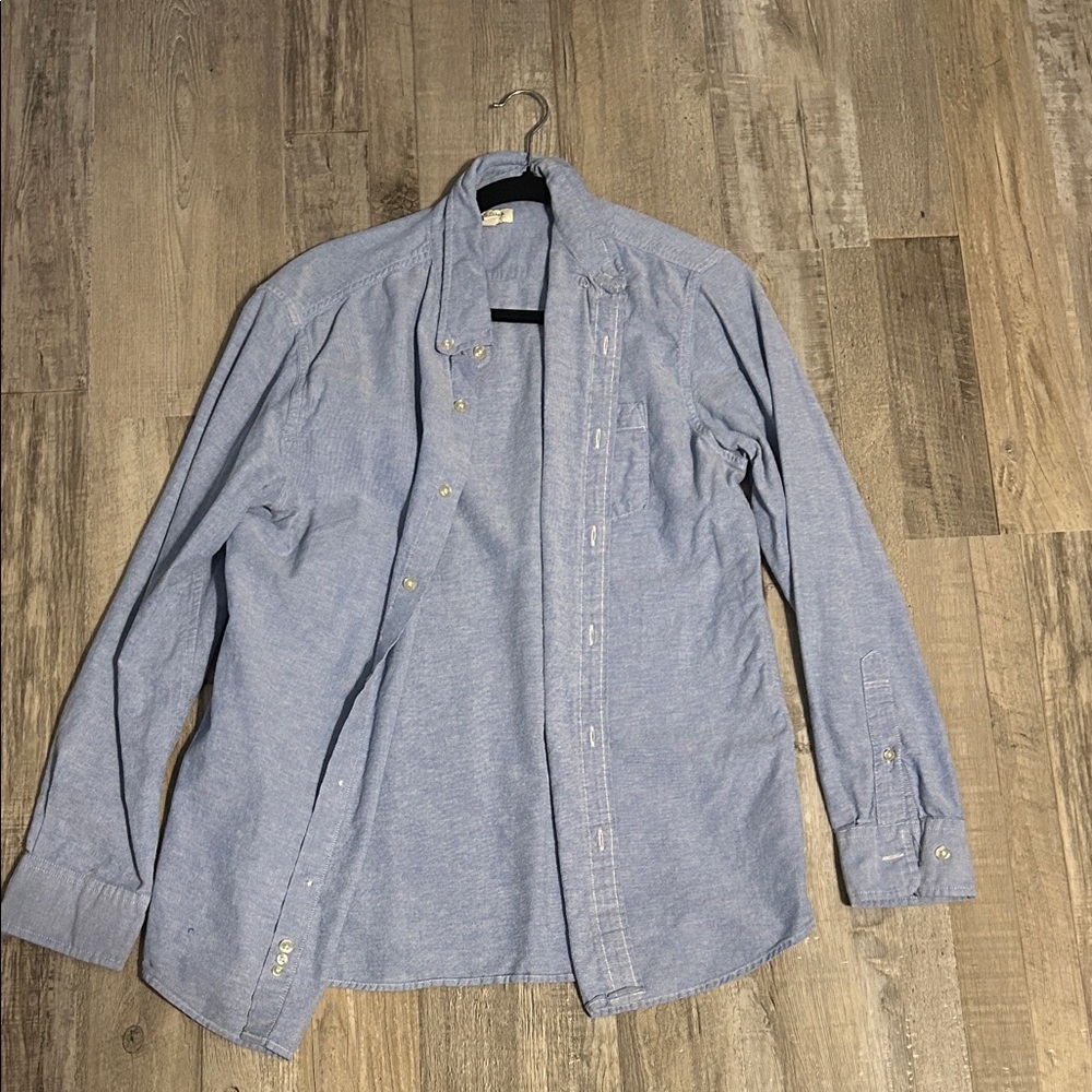 Men’s Light Blue Button-Up Shirt